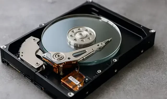 Glass Hard Drives Are Coming to Data Centers: 360TB Capacity with a 13.8 Billion-Year Lifespan